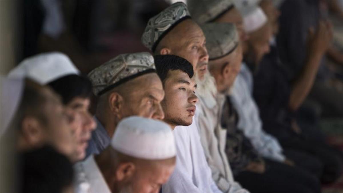 Uighur Muslims in China at prayer